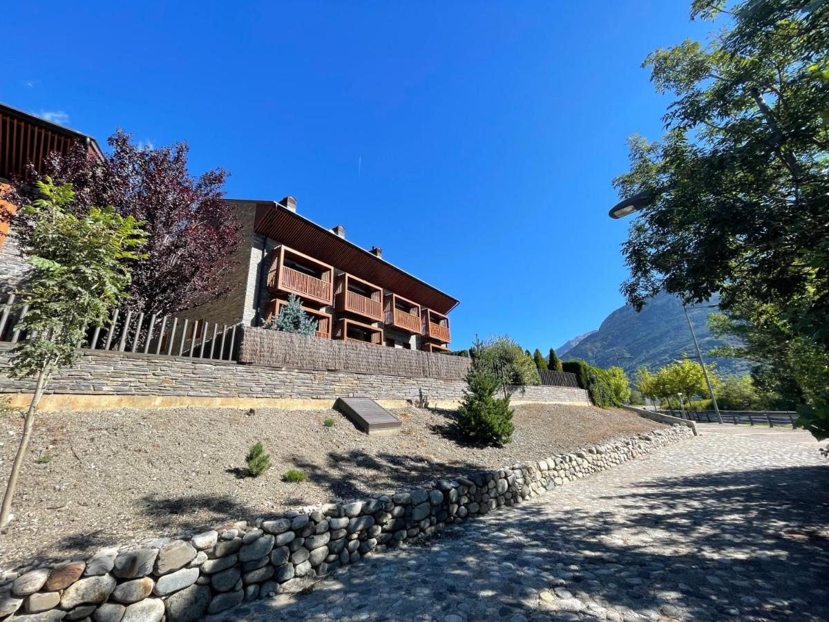 B49 - Bajo Con Jardin Peguera - Villmor Apartment Benasque Luaran gambar