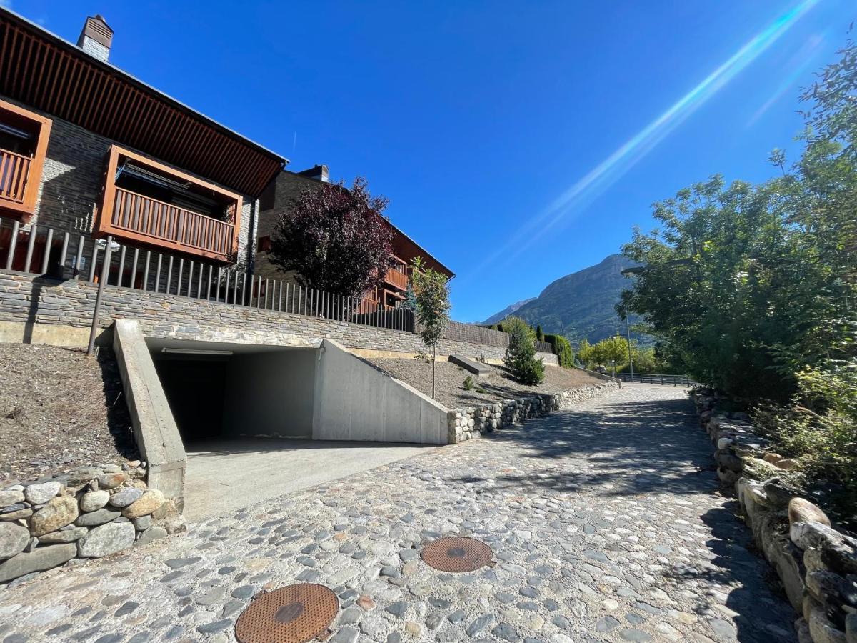 B49 - Bajo Con Jardin Peguera - Villmor Apartment Benasque Luaran gambar
